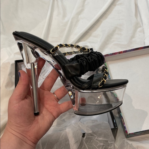 •CAPE ROBBIN• “Callum” Round Toe Clear Platform High Heels - Black // NIB - Picture 6 of 15
